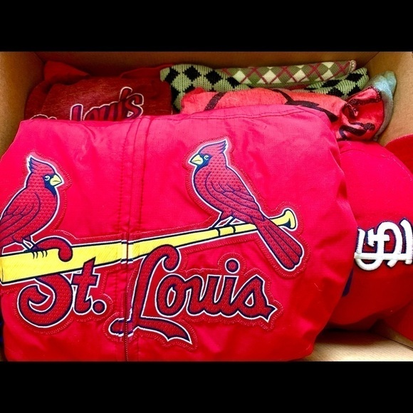Saint Louis Cardinals Fan Memorabilia Bundle Box Small - Picture 1 of 3